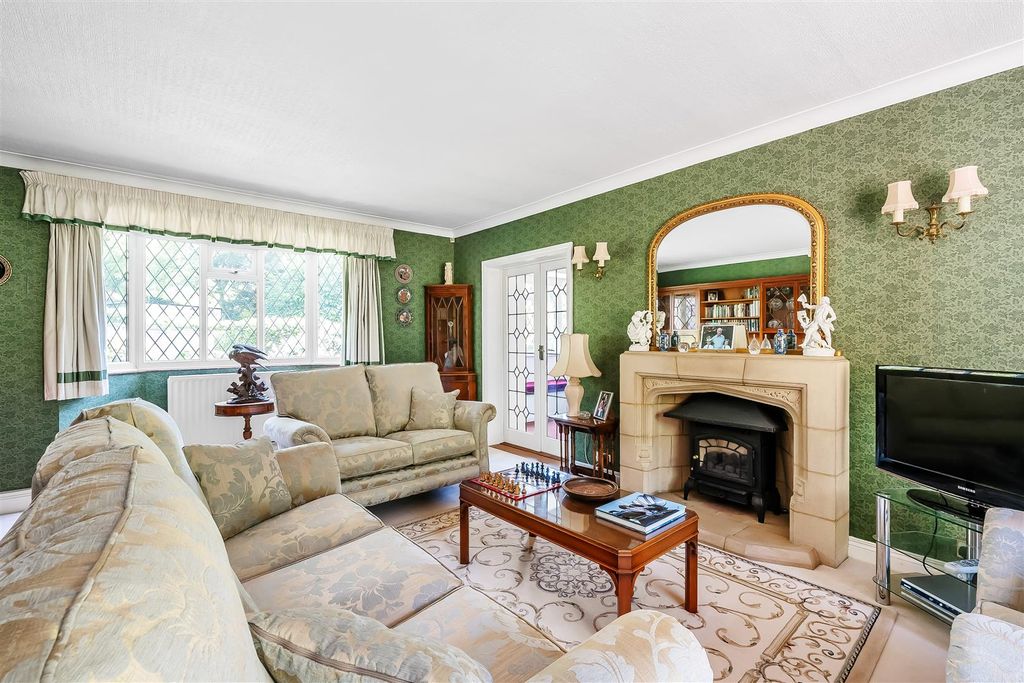 Additional image 8 of 3 bed detached house for saleWoodhurst Park, Oxted RH8