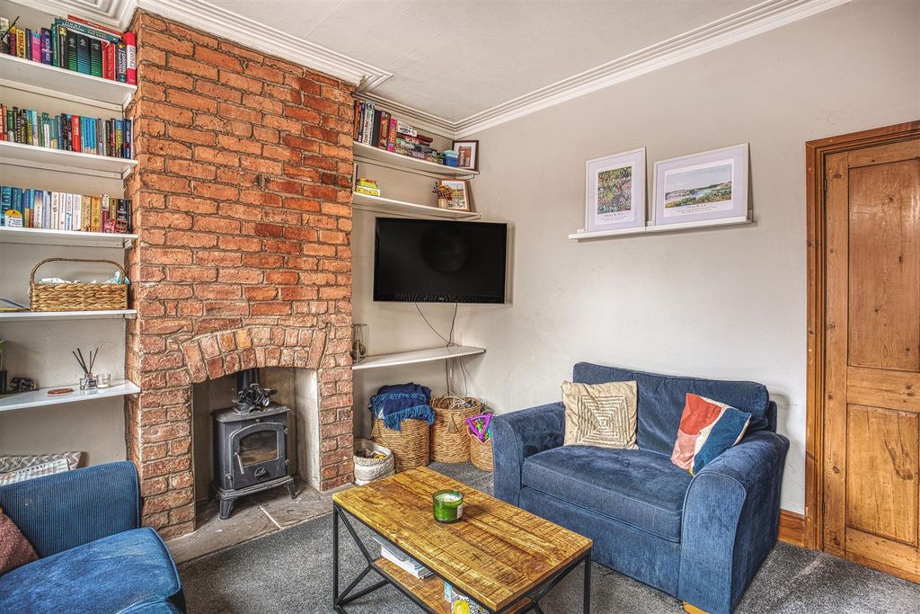 Property photo 3 of 13