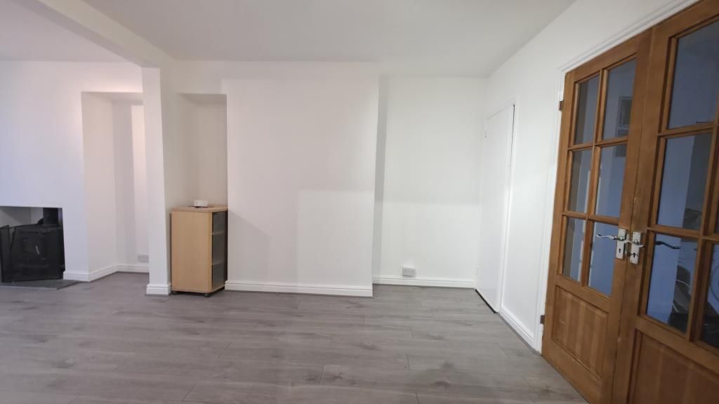 Property photo 2 of 6 Living Room