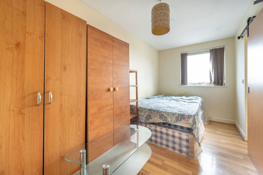 Property photo 3 of 7