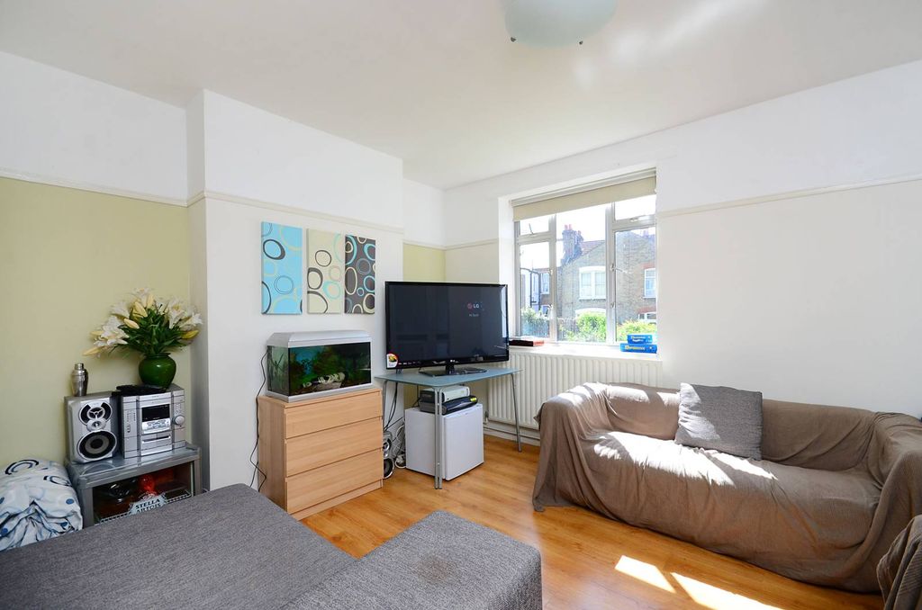 Property photo 1 of 6