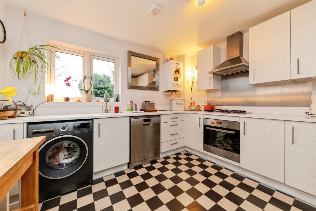 Property photo 2 of 38