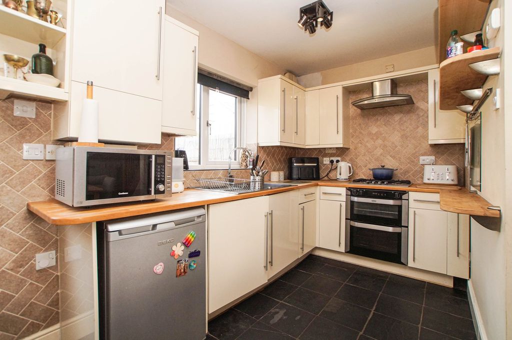 Property photo 3 of 14 Lounge/Dining/Kitchen