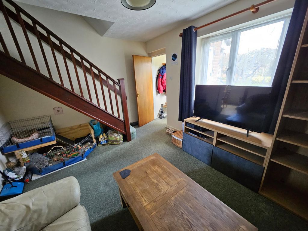 Property photo 3 of 11 Photo 2