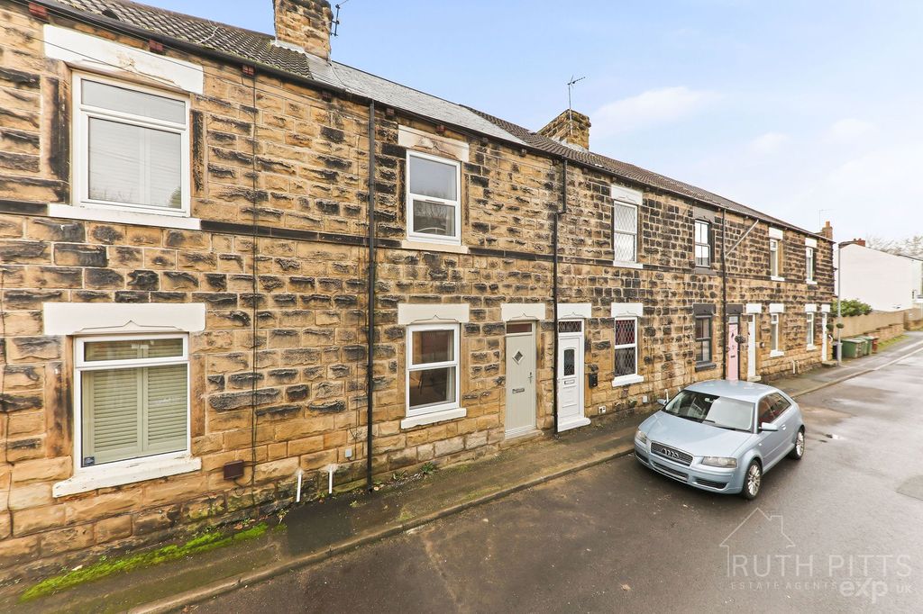 Property photo 2 of 27