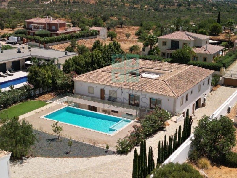 Property photo 2 of 55