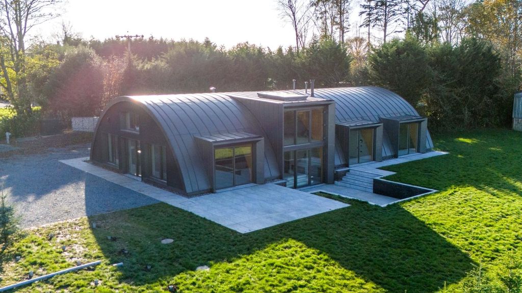 Property photo 1 of 13 Rear External