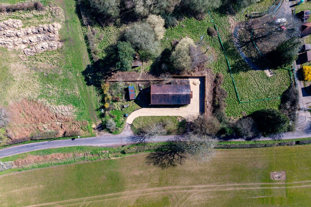 Property photo 3 of 19 Drone Shot x9