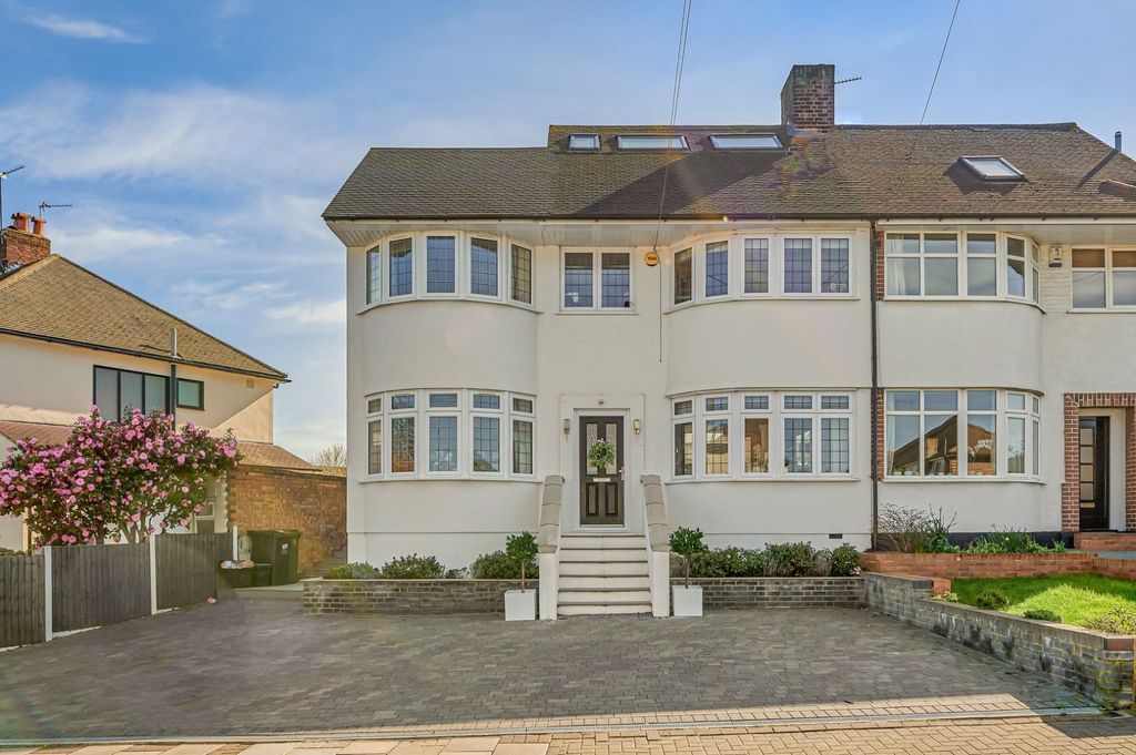 Property photo 1 of 32 Picture No. 22