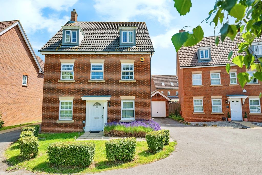 Property photo 1 of 17