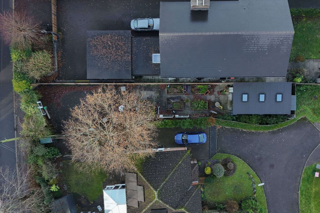 Property photo 2 of 19 Land On The West Side Of 17 Haversham Close, Crawley Rh10 1Lb