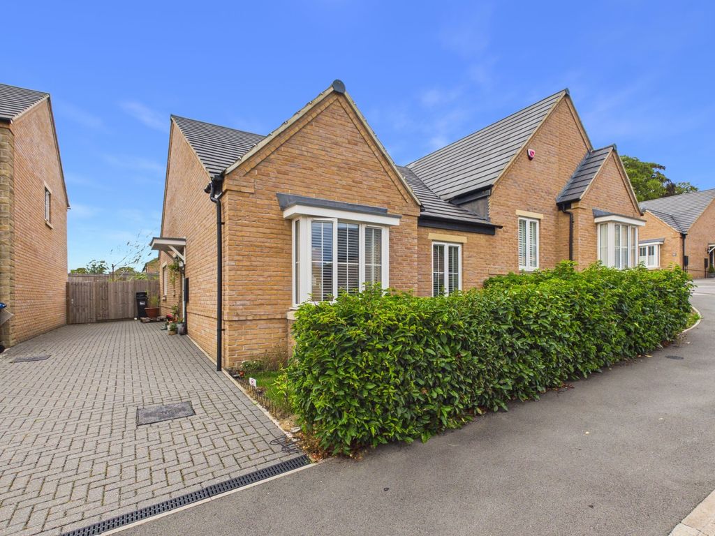Property photo 1 of 13 Outside