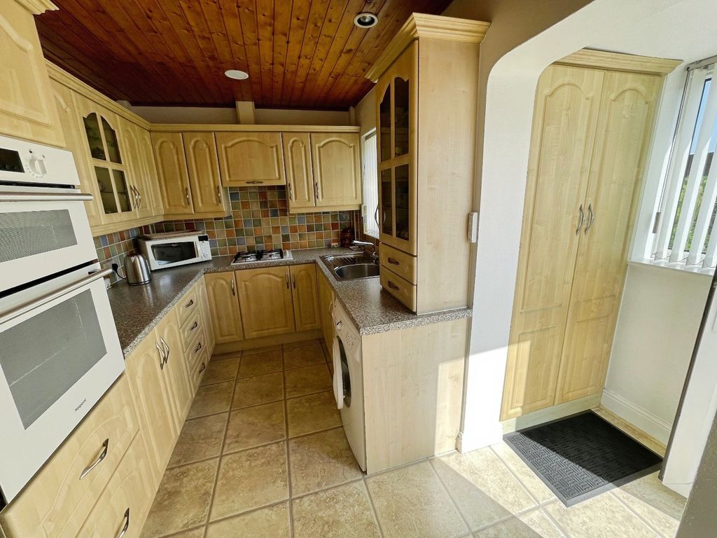 Property photo 3 of 16 Picture No. 19