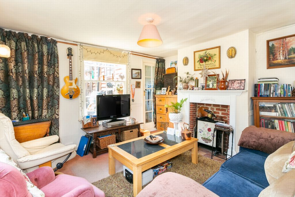 Property photo 3 of 11 Sitting Room