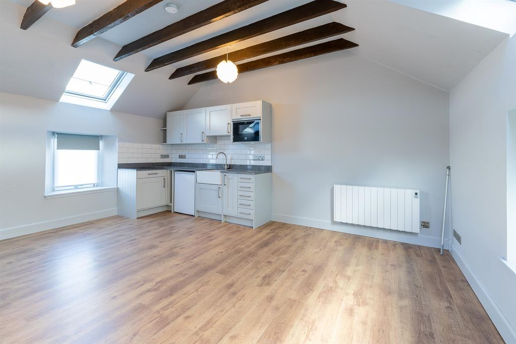 Property photo 2 of 17 11B, Low Street Perth-2.Jpg