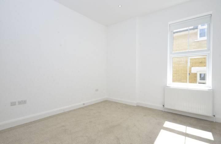 Property photo 3 of 18 Bedroom