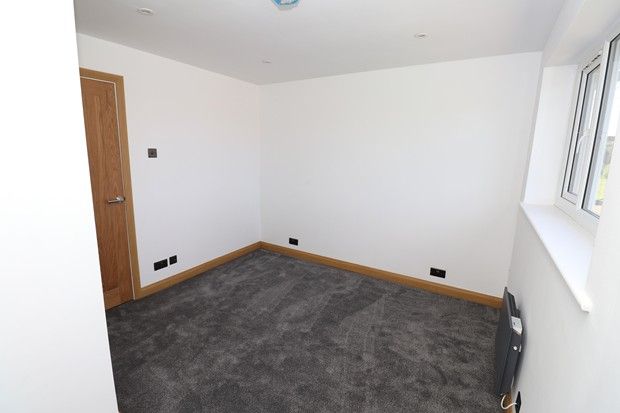 Property photo 3 of 6 Bedroom 1