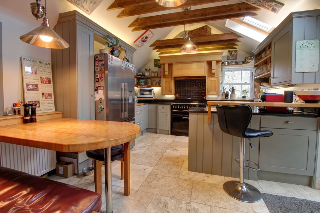 Property photo 3 of 22 Kitchen