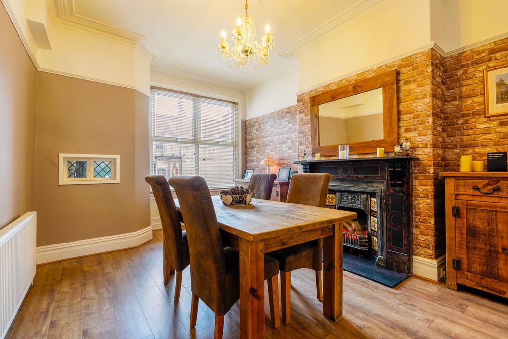 Property photo 3 of 13 Dining Room