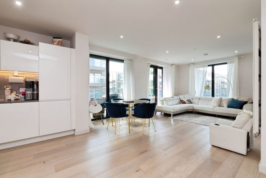 Property photo 2 of 23 Fs_250602_12