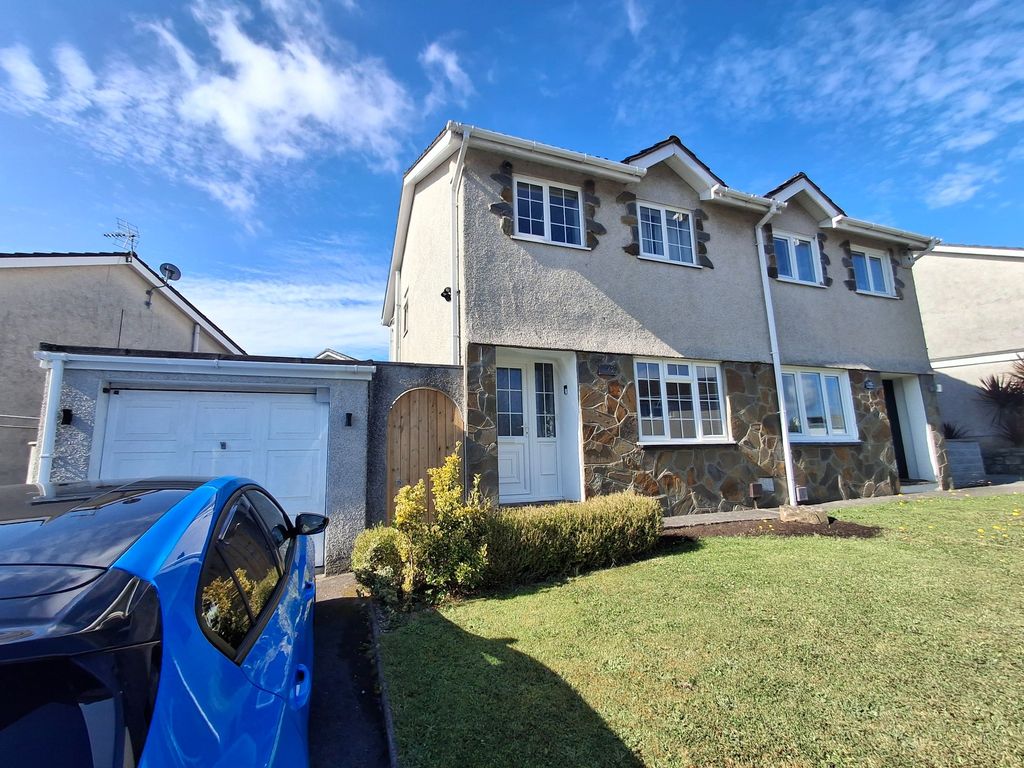 Property photo 1 of 20 Main Photo