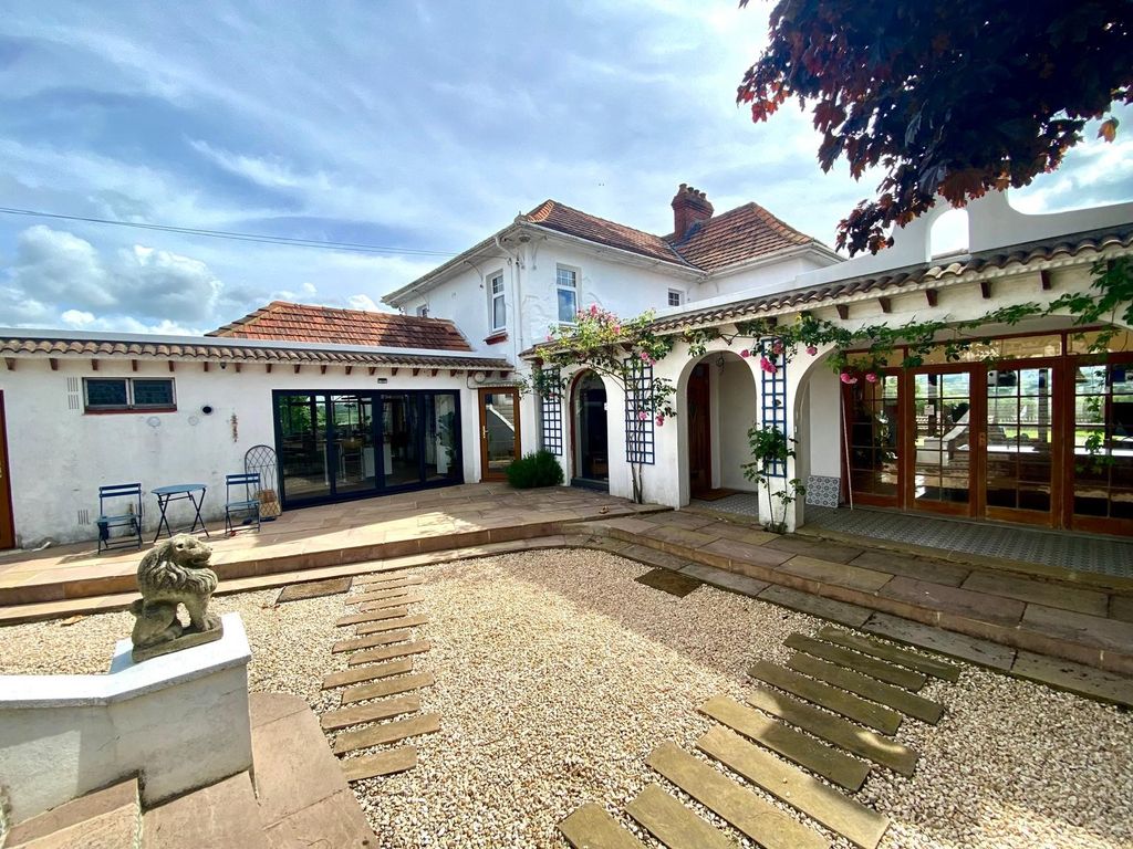 Property photo 1 of 23
