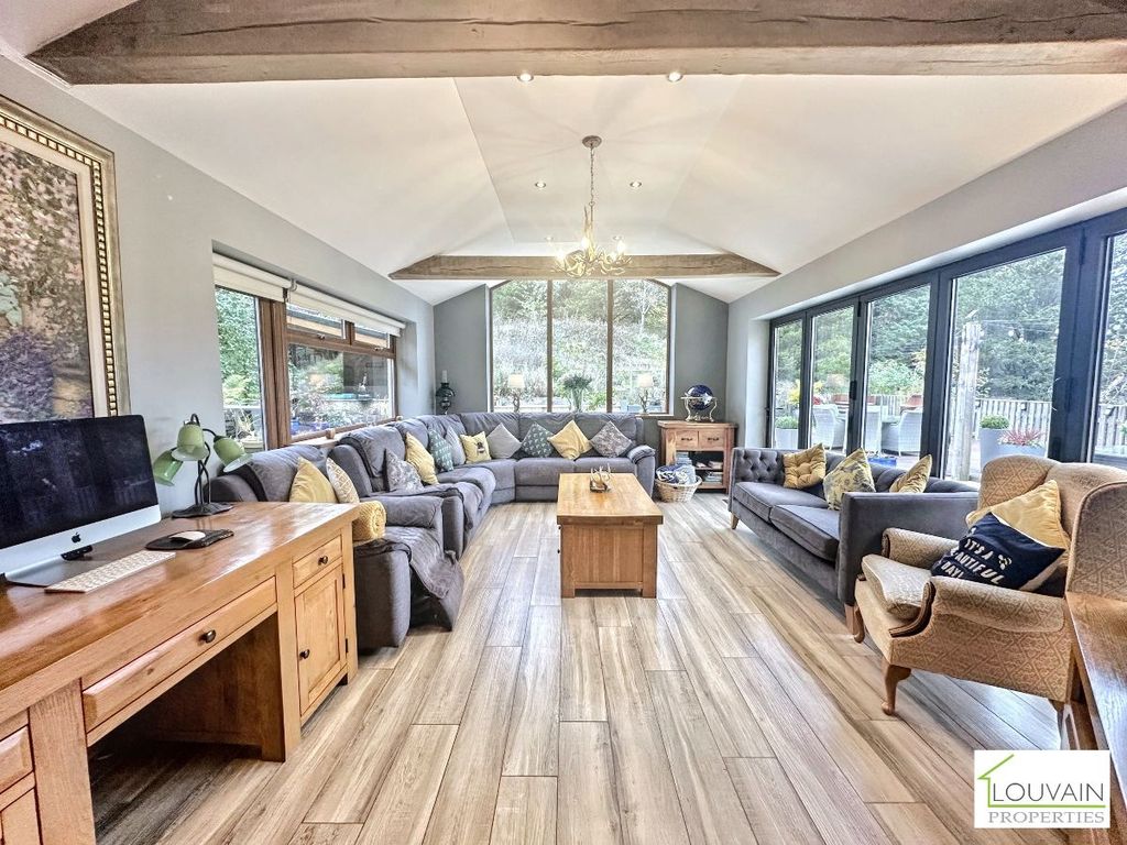 Property photo 3 of 46