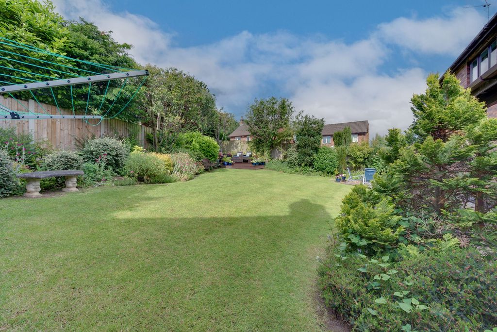 Property photo 3 of 35