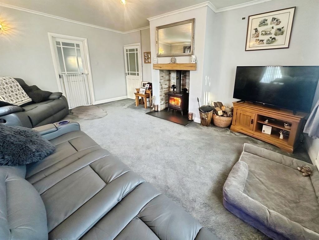 Property photo 3 of 25