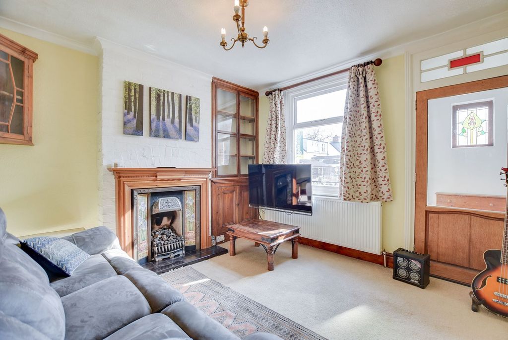 Property photo 2 of 12