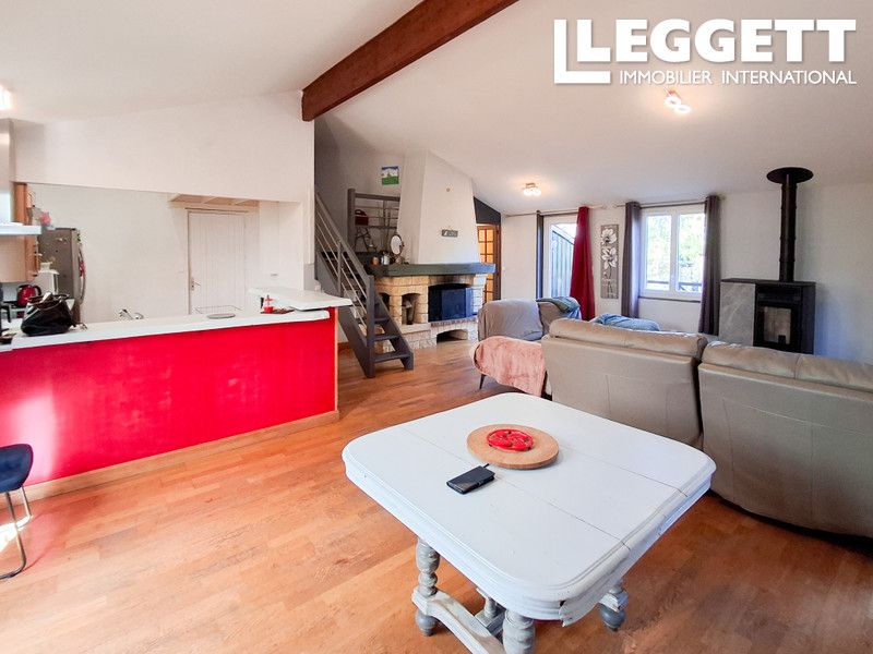 Property photo 3 of 10