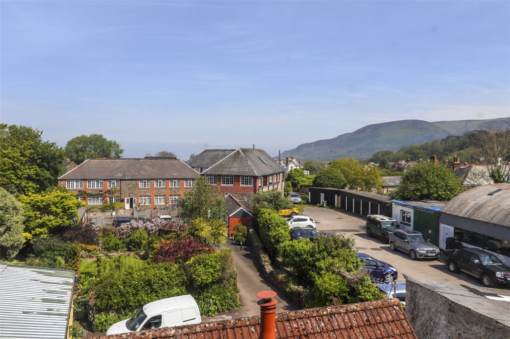 Property photo 2 of 17 Picture No. 09