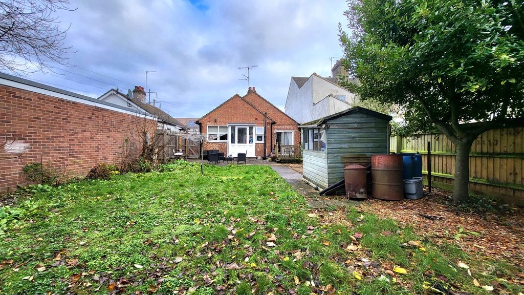 Property photo 2 of 21