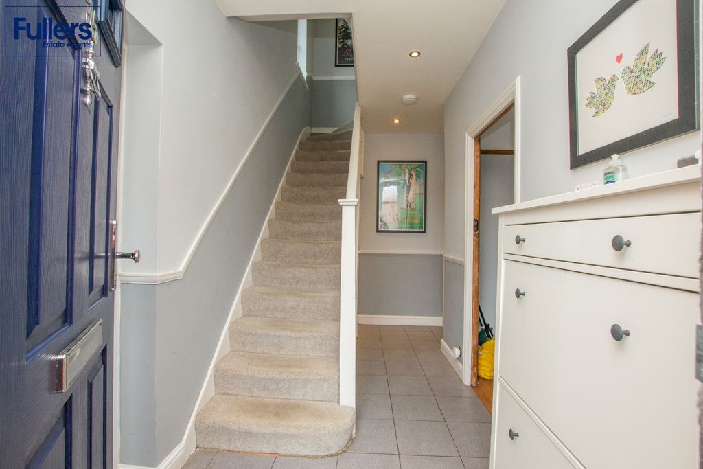 Property photo 2 of 22