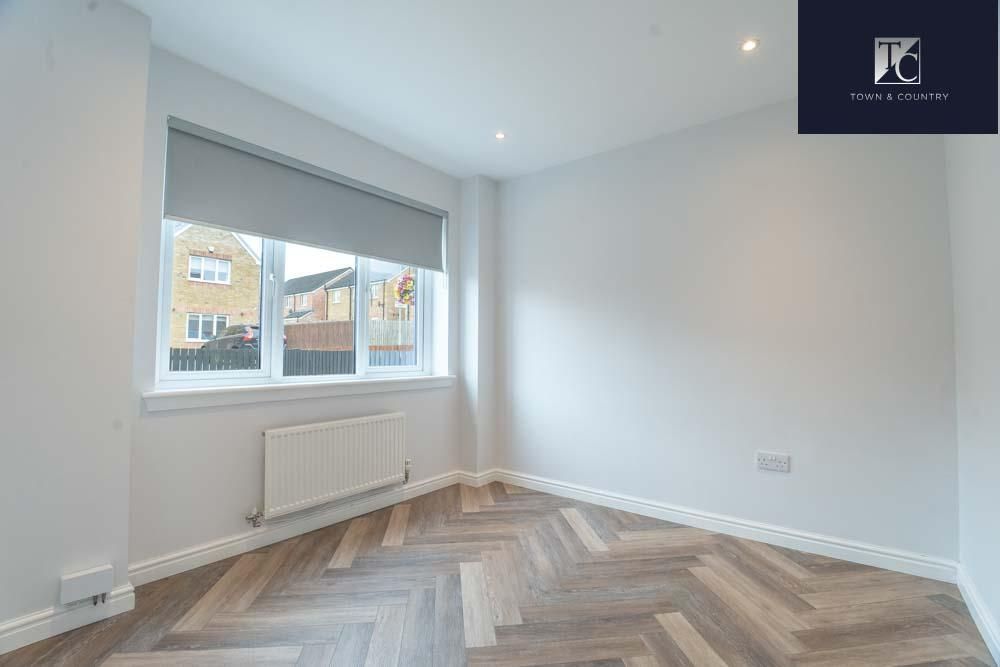 Property photo 3 of 27