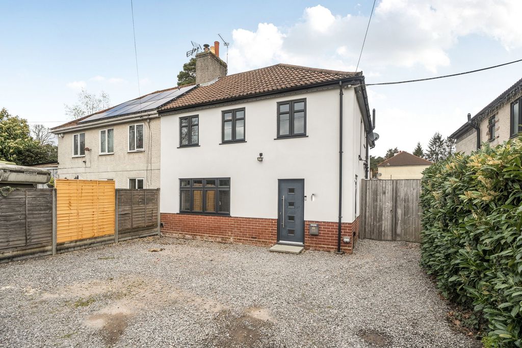 Property photo 2 of 33