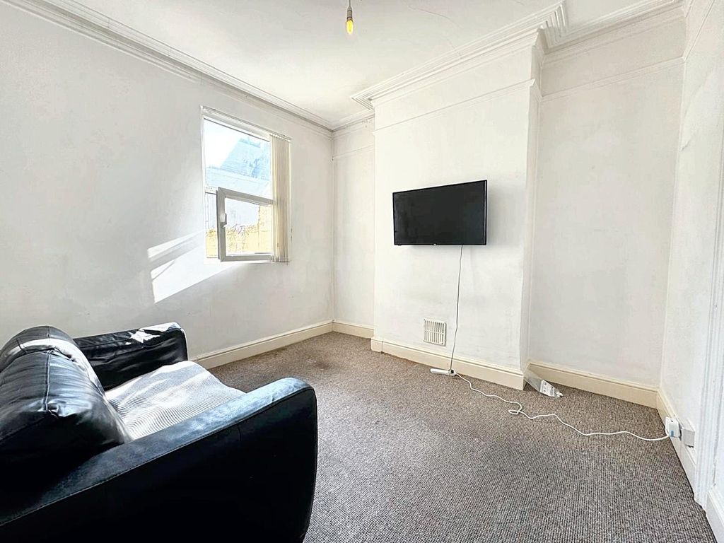 Property photo 2 of 6 Living Room/Rm2