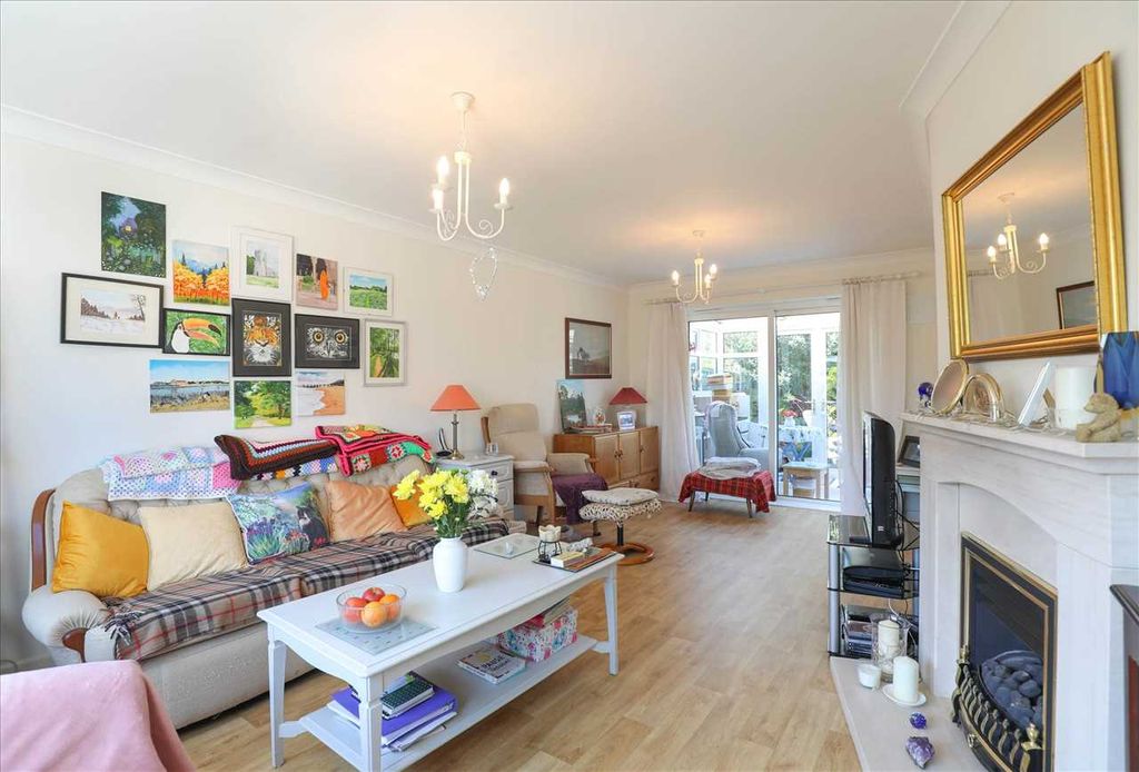 Property photo 3 of 16 Living/ Dining Room