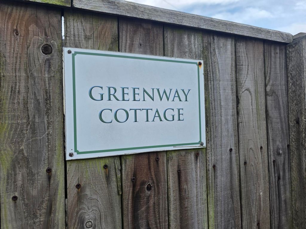 Property photo 1 of 9 Image