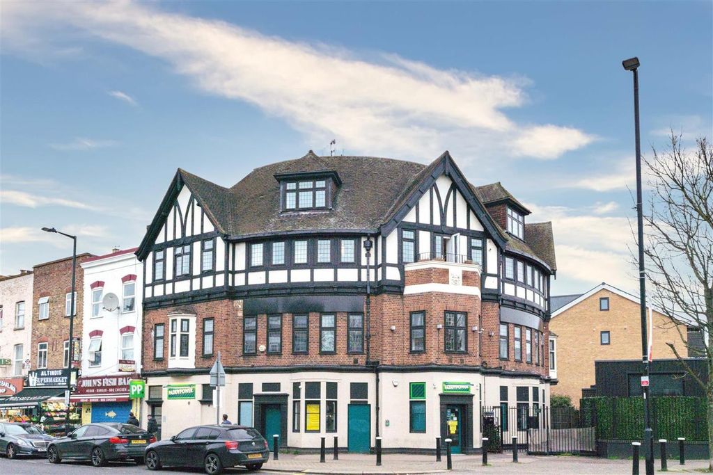 Property photo 3 of 9