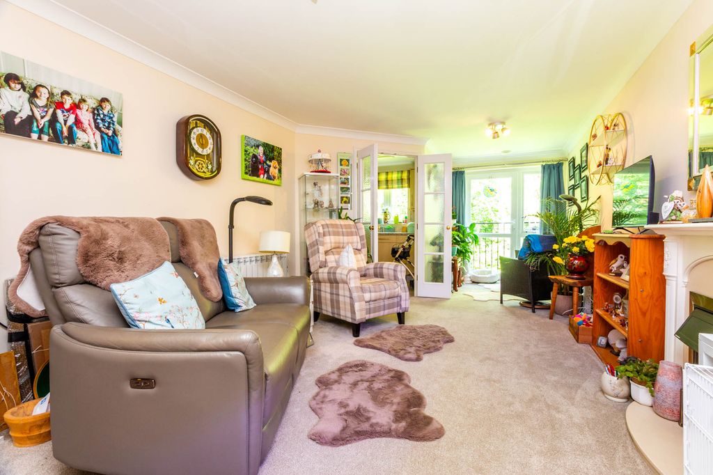 Property photo 2 of 14 Img_3497