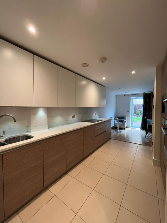 Property photo 3 of 12 Gallery