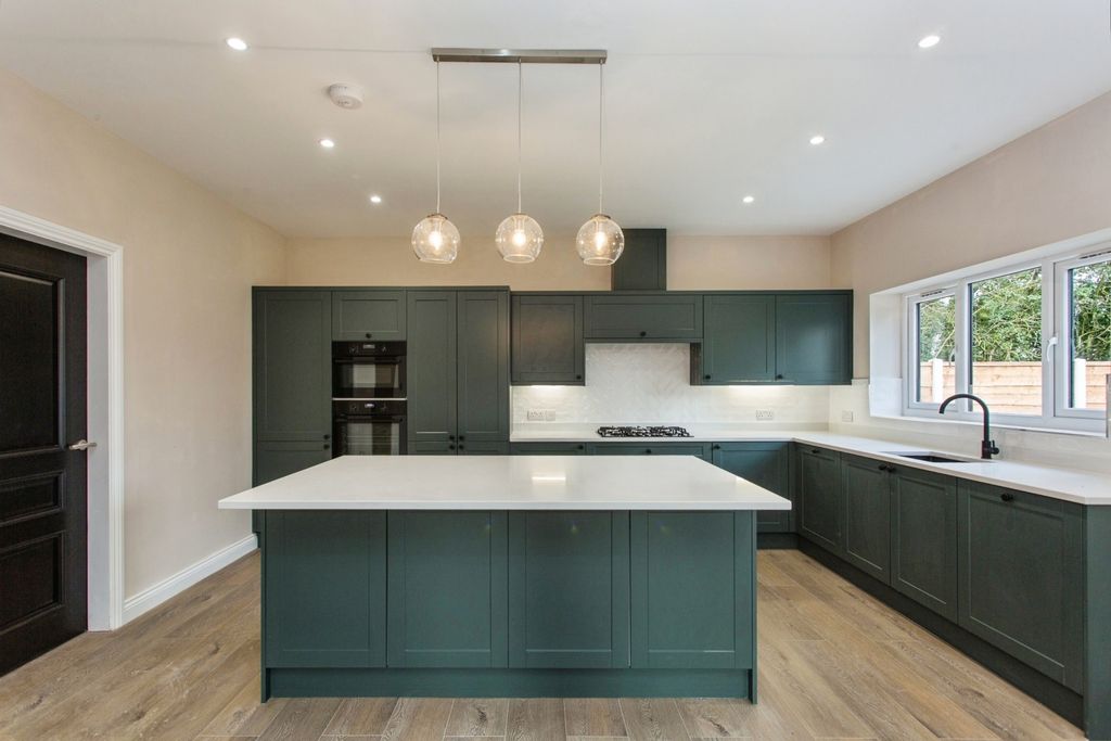 Property photo 2 of 20 Kitchen Diner