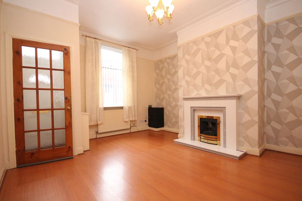 Property photo 3 of 10