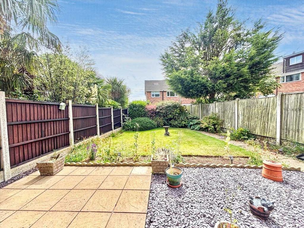 Property photo 3 of 20