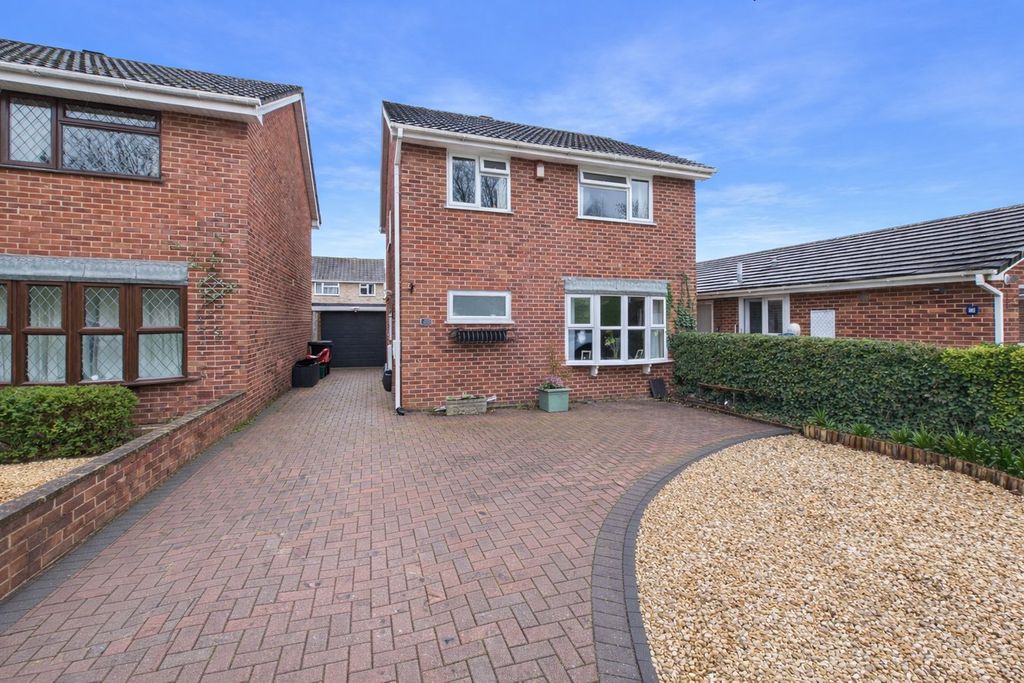 Property photo 1 of 23