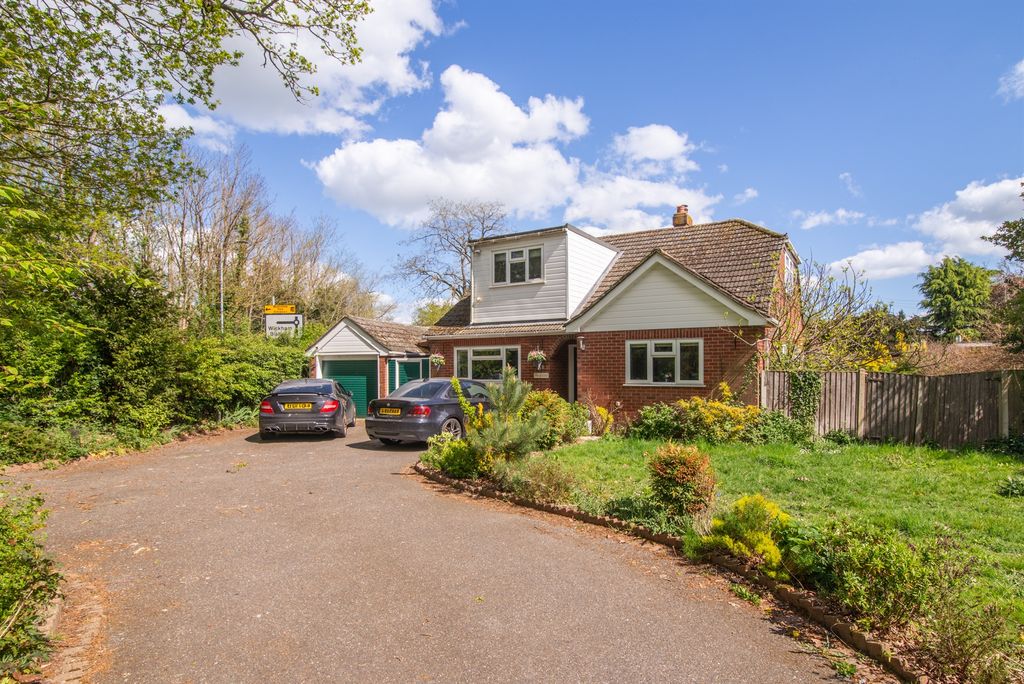 Property photo 1 of 18 Front