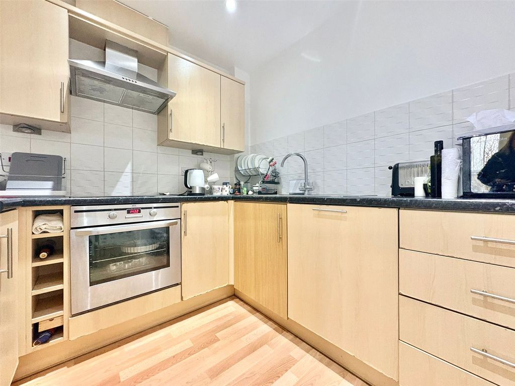 Property photo 3 of 8 Kitchen