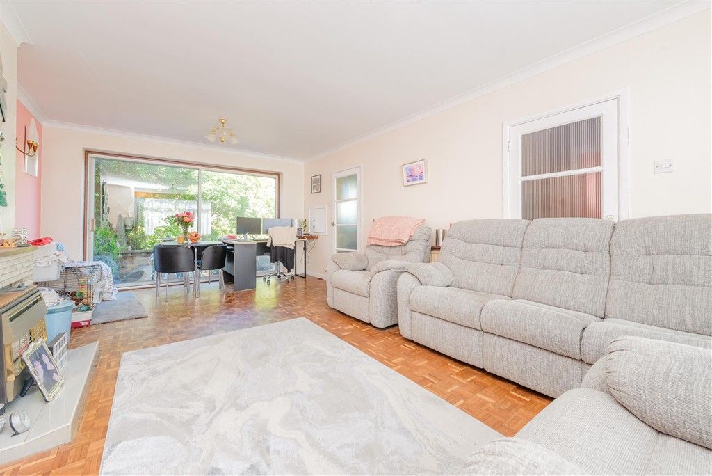 Property photo 3 of 13 Lounge/Diner