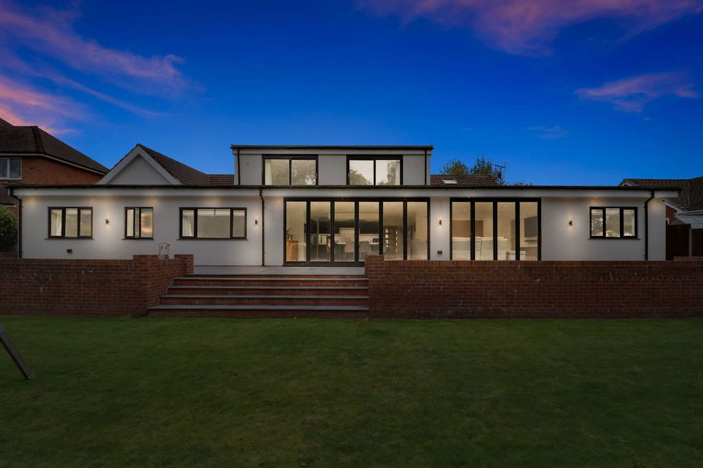 Property photo 2 of 54